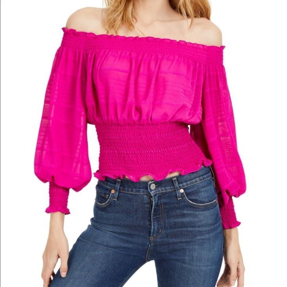 Leyden 💗 Smocked Off-The-Shoulder Top Magenta